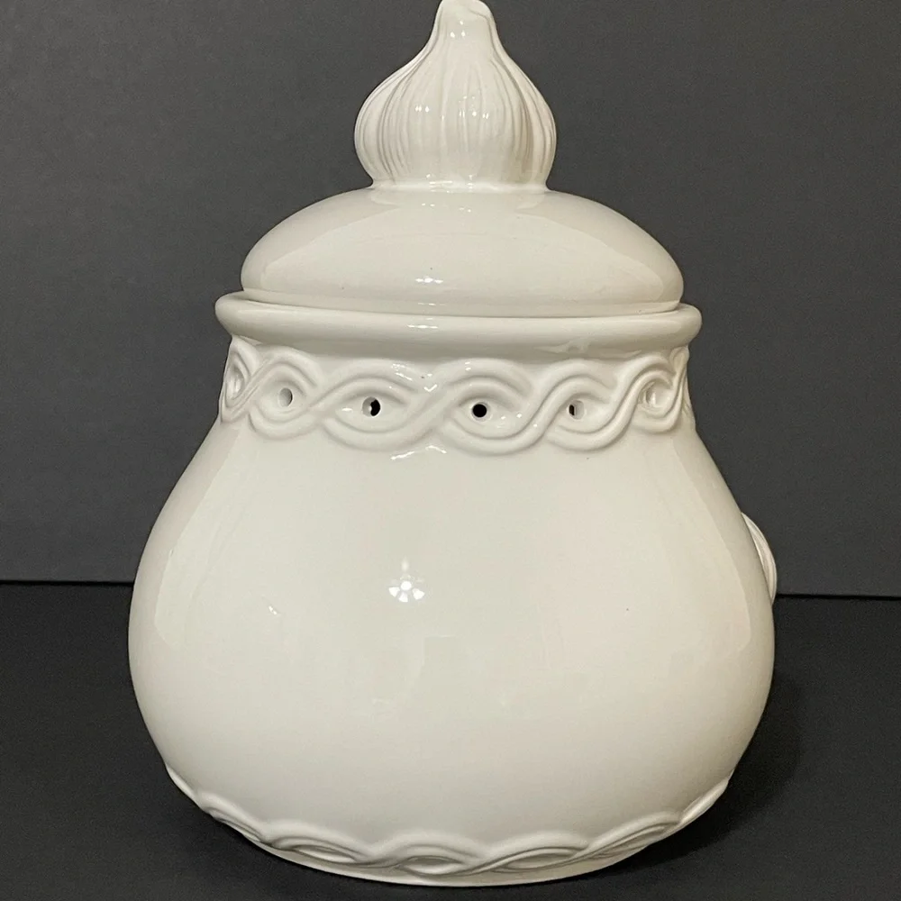 White Ceramic Garlic Keeper Jar with Lid - Unbranded